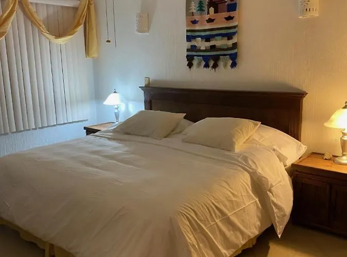 Departamento Frente Al Mar Con Dos Recámaras Y Seguridad 24 H A Dos Cuadras De La Quinta Avenida * Playa del Carmen